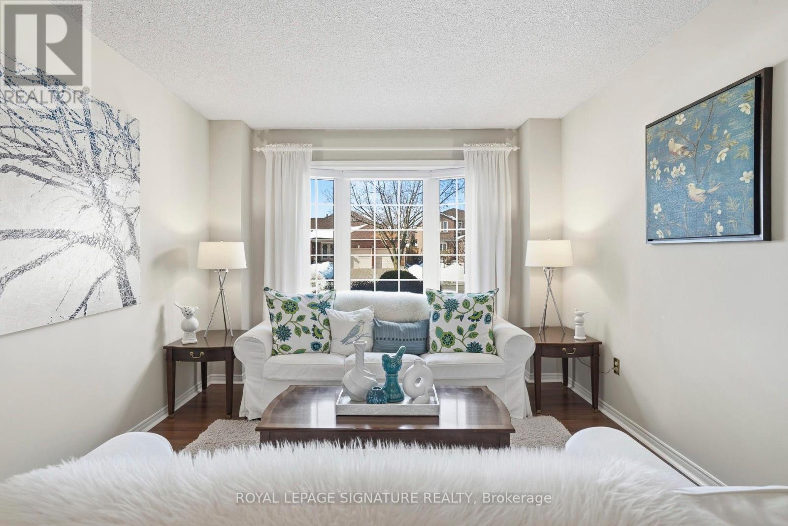 18 Webster Way, Halton Hills, Ontario  L7G 5J7 - Photo 7 - W12870858