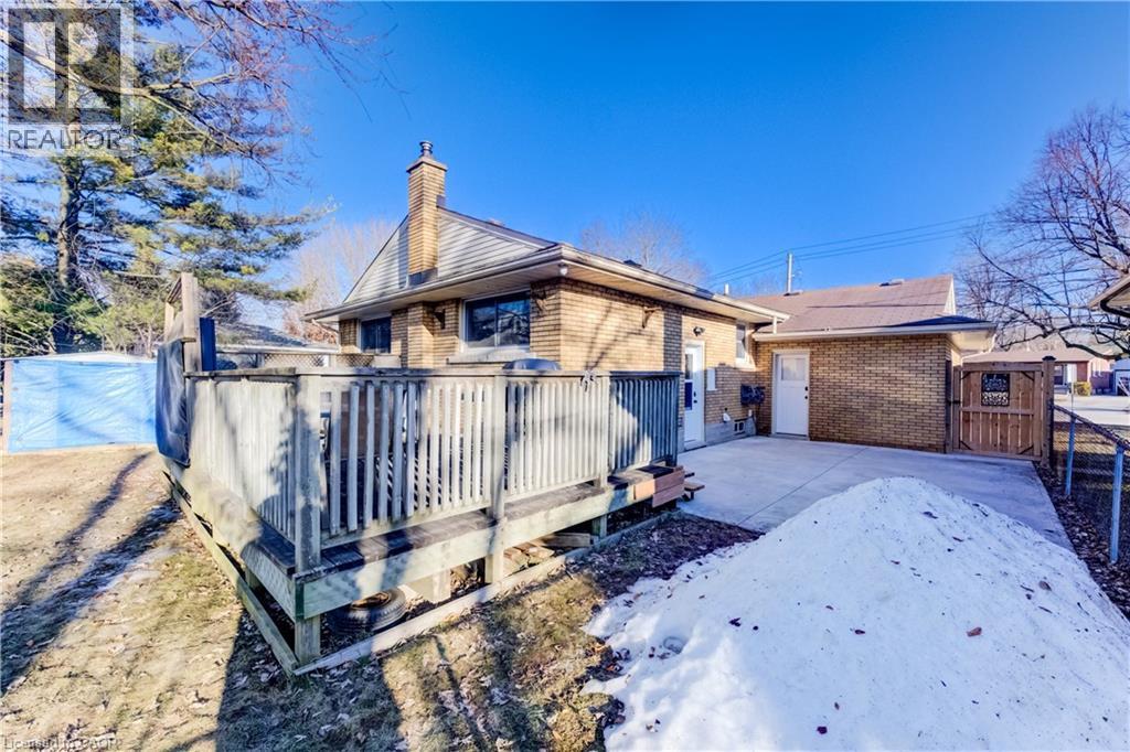 588 Krug Street, Kitchener, Ontario  N2B 1L7 - Photo 43 - 40810676