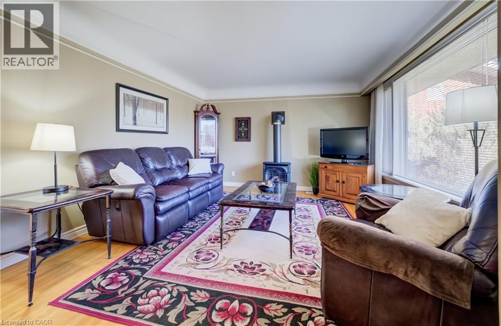 588 Krug Street, Kitchener, Ontario  N2B 1L7 - Photo 14 - 40810676