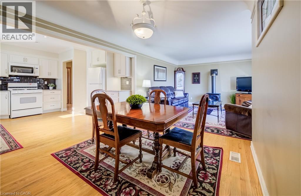 588 Krug Street, Kitchener, Ontario  N2B 1L7 - Photo 8 - 40810676