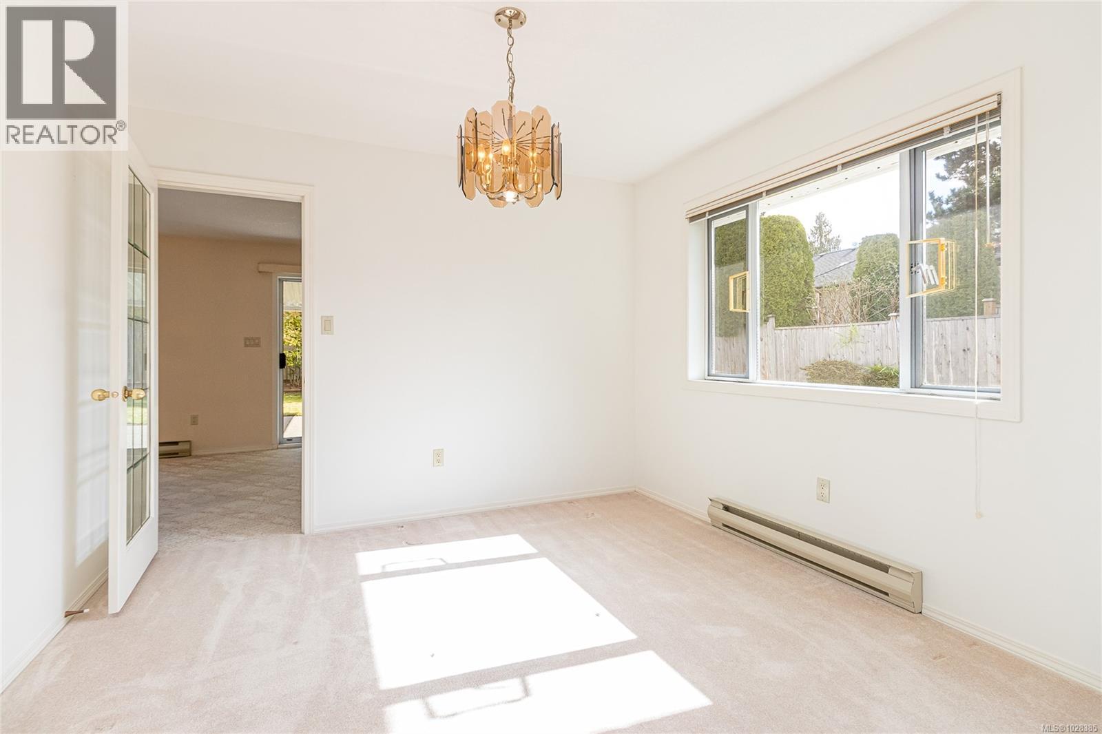 700 Arbutus St, Qualicum Beach, British Columbia  V9K 1K4 - Photo 11 - 1028385