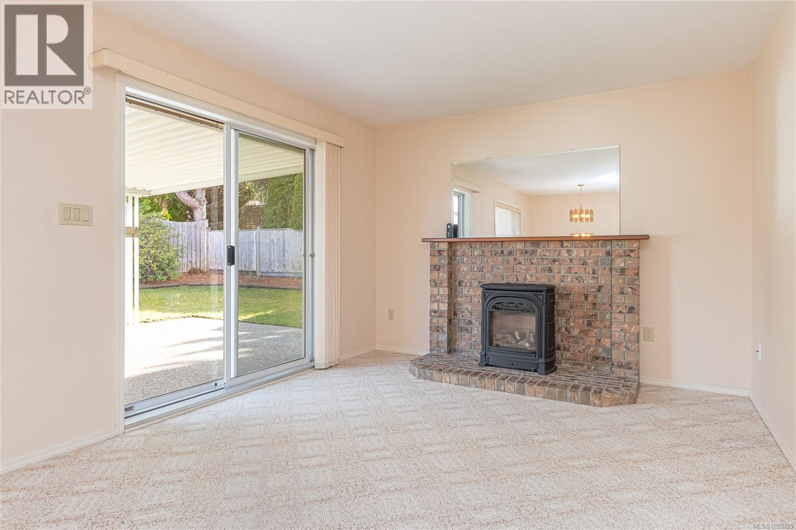 700 Arbutus St, Qualicum Beach, British Columbia  V9K 1K4 - Photo 13 - 1028385