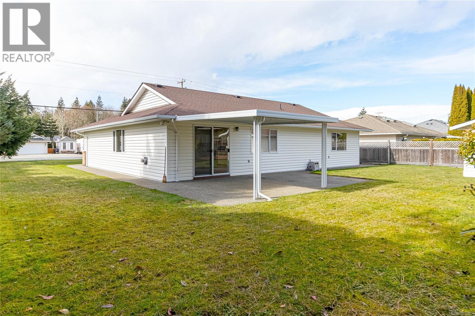 700 Arbutus St, Qualicum Beach, British Columbia  V9K 1K4 - Photo 38 - 1028385