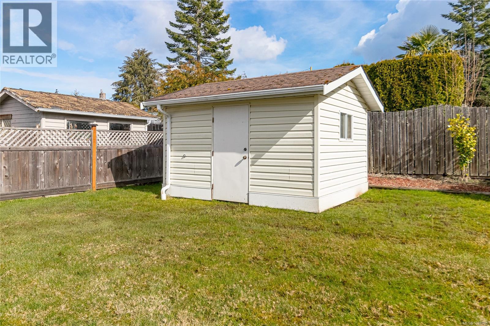 700 Arbutus St, Qualicum Beach, British Columbia  V9K 1K4 - Photo 39 - 1028385