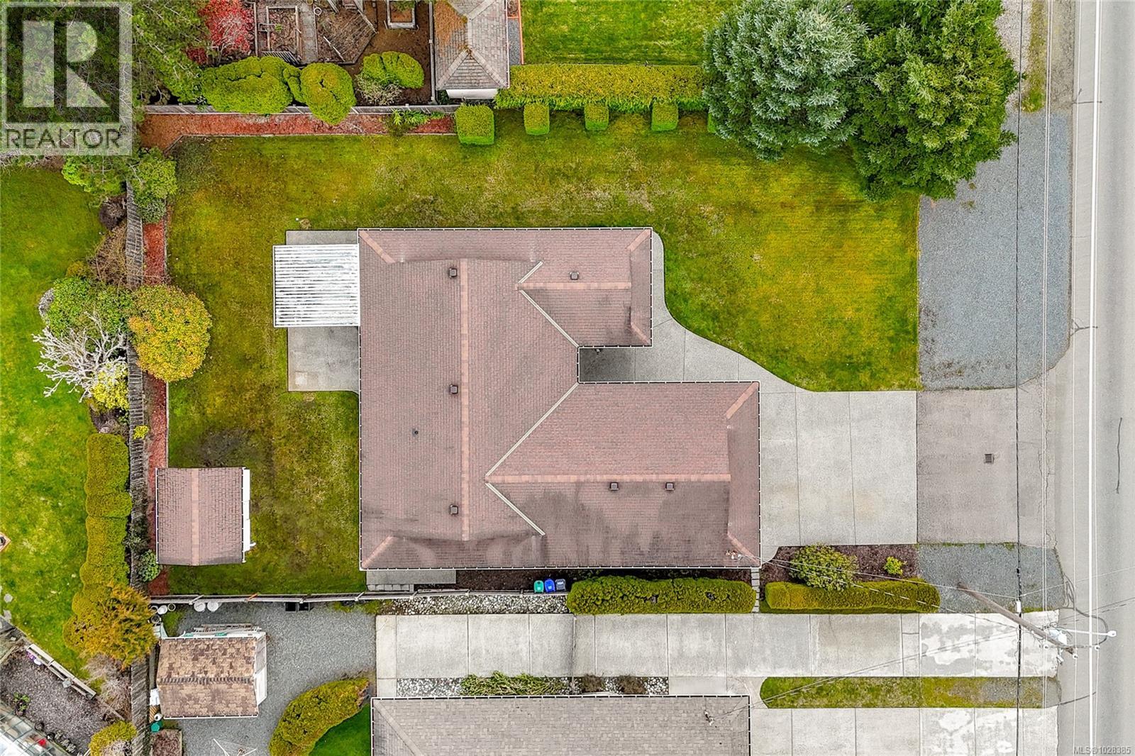 700 Arbutus St, Qualicum Beach, British Columbia  V9K 1K4 - Photo 41 - 1028385