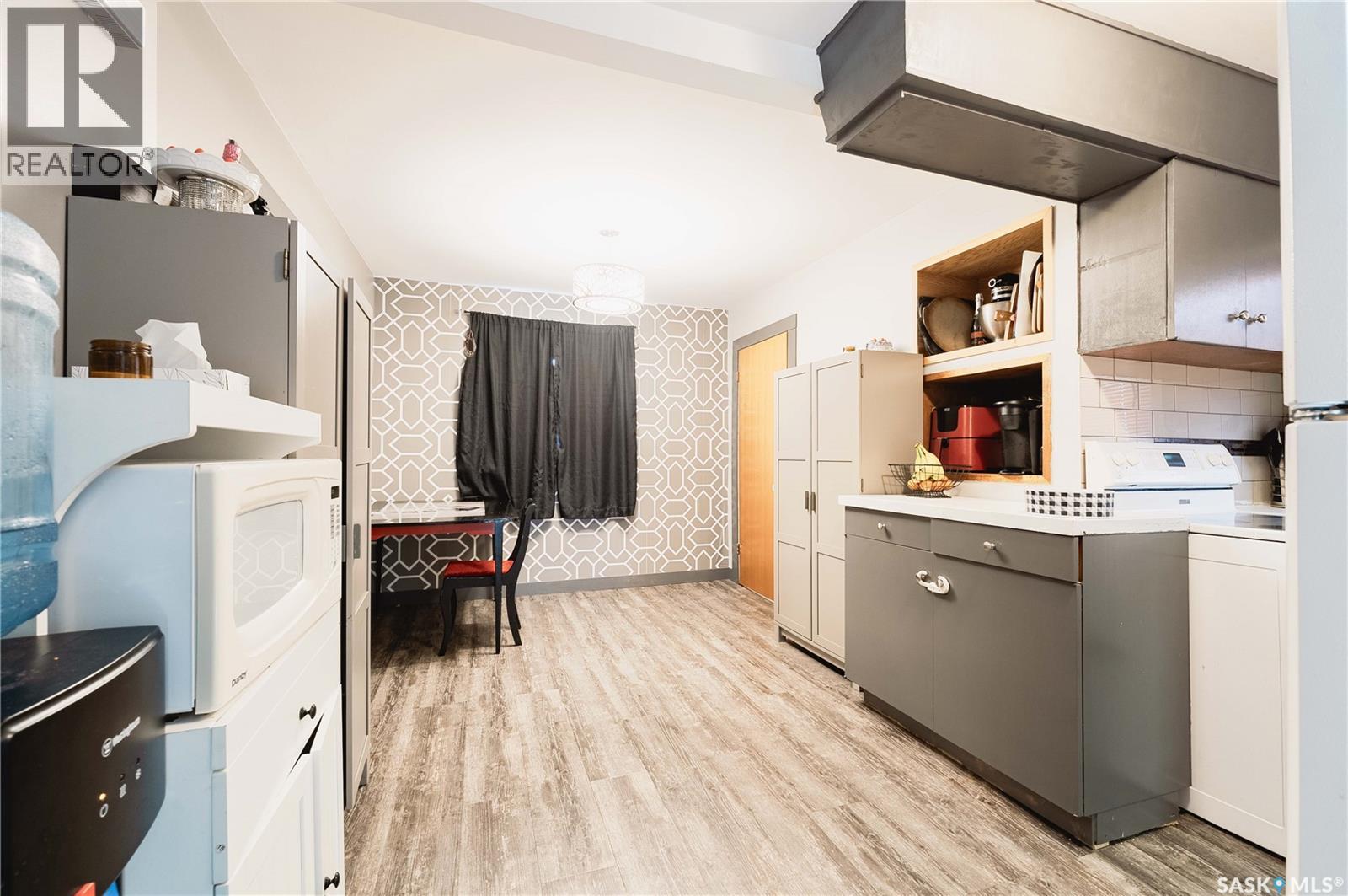 830 7th Avenue Nw, Moose Jaw, Saskatchewan  S6H 4C2 - Photo 17 - SK030172