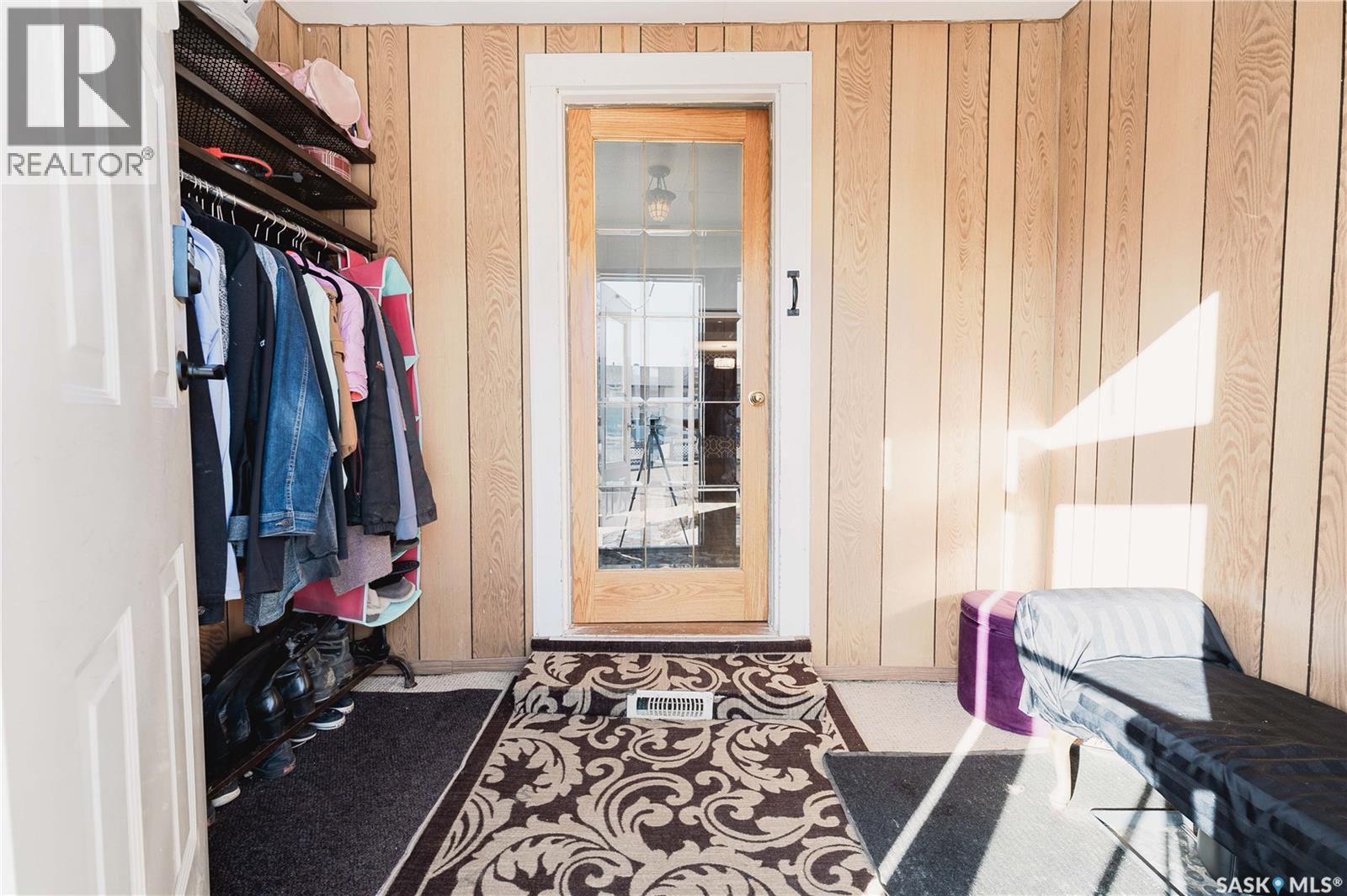 830 7th Avenue Nw, Moose Jaw, Saskatchewan  S6H 4C2 - Photo 5 - SK030172