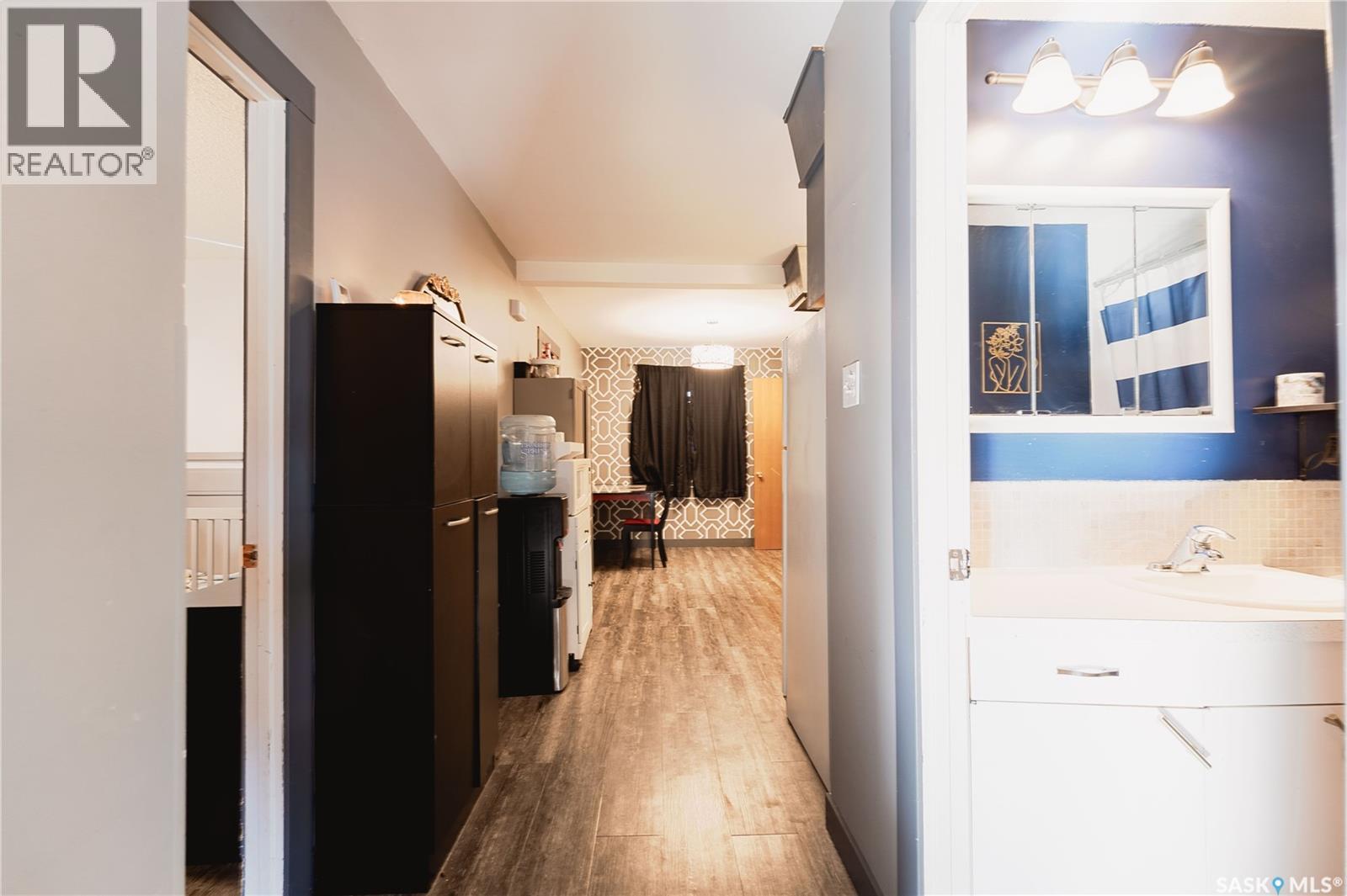 830 7th Avenue Nw, Moose Jaw, Saskatchewan  S6H 4C2 - Photo 7 - SK030172