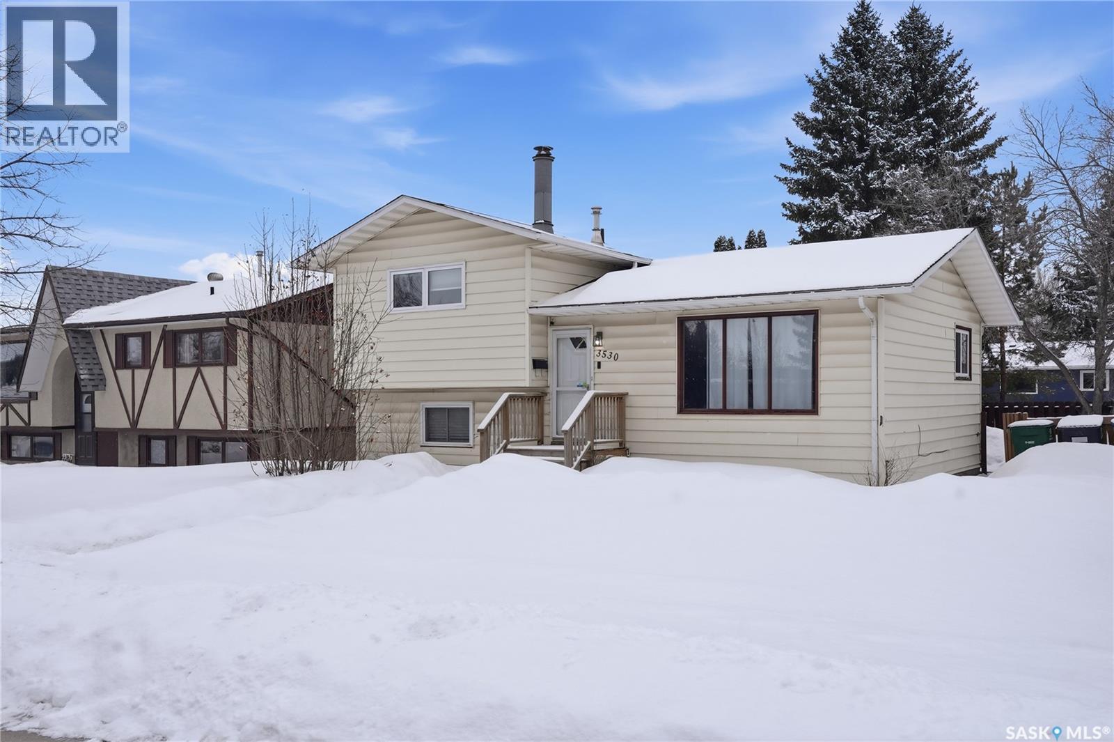 3530 Parkdale Road, Saskatoon, Saskatchewan  S7H 4W4 - Photo 2 - SK029988
