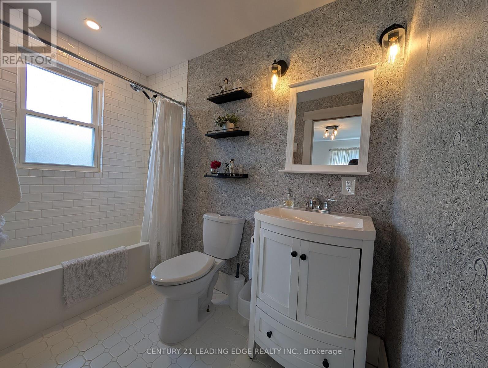 5969 Culp Street, Niagara Falls (Dorchester), Ontario  L2G 2B6 - Photo 11 - X12870804