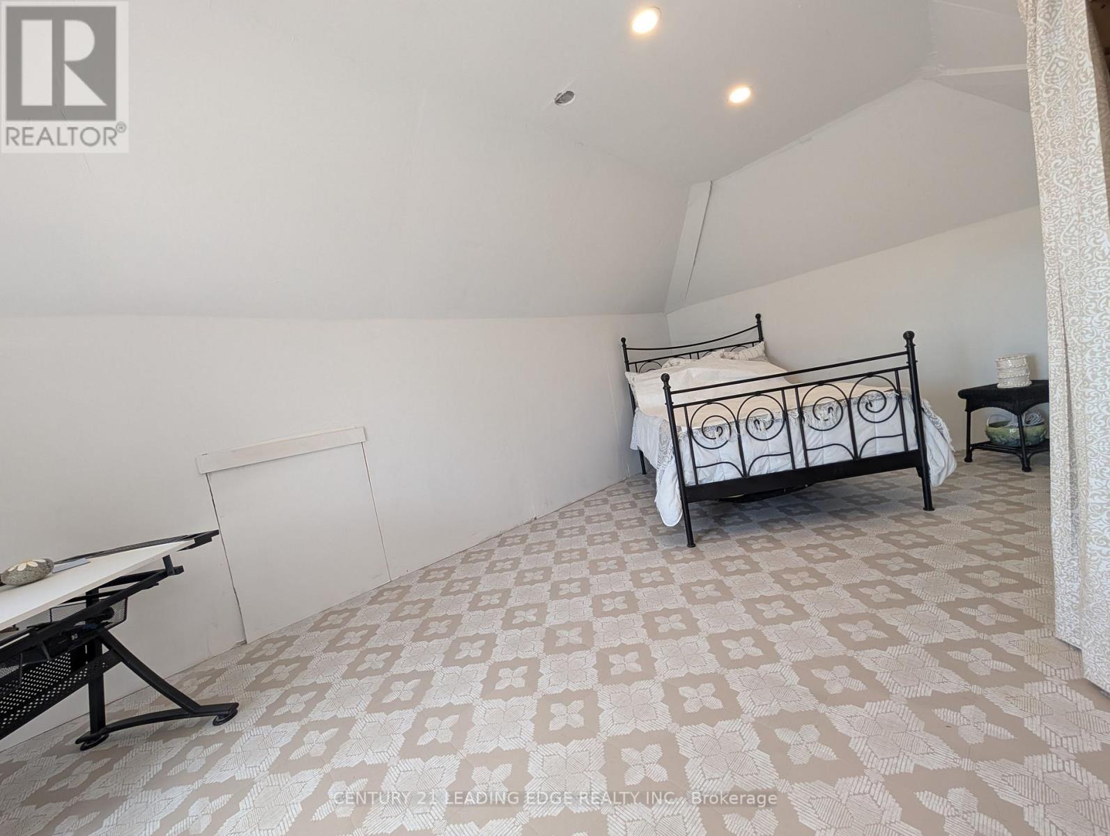 5969 Culp Street, Niagara Falls (Dorchester), Ontario  L2G 2B6 - Photo 16 - X12870804