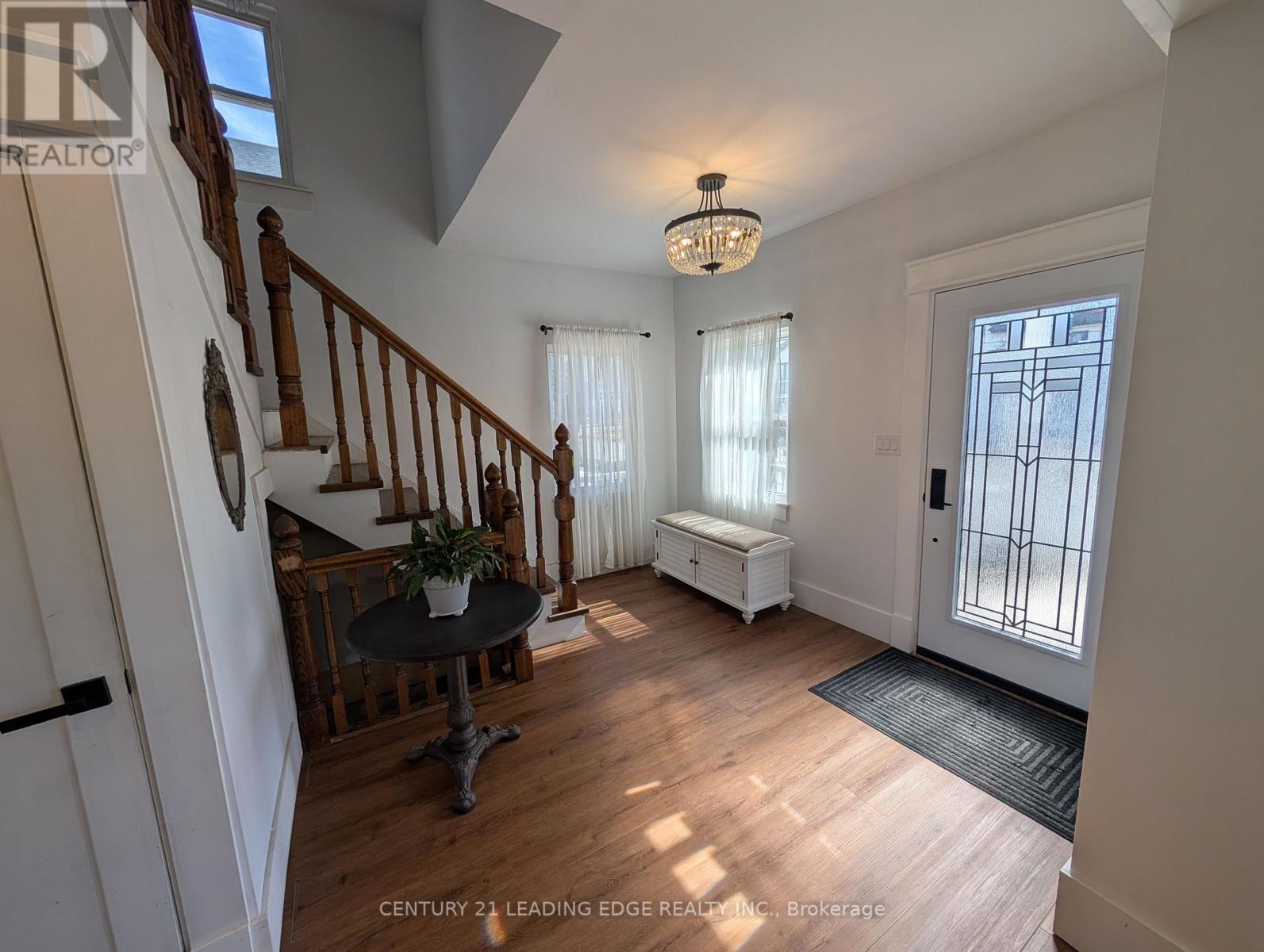 5969 Culp Street, Niagara Falls (Dorchester), Ontario  L2G 2B6 - Photo 3 - X12870804