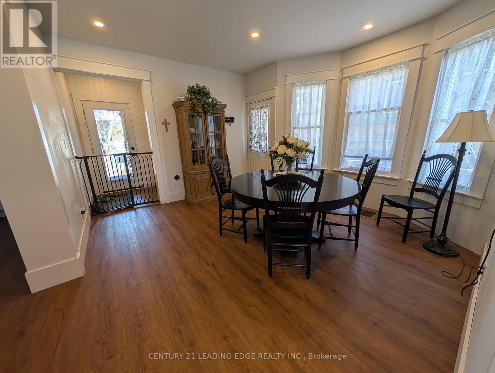 5969 Culp Street, Niagara Falls (Dorchester), Ontario  L2G 2B6 - Photo 5 - X12870804