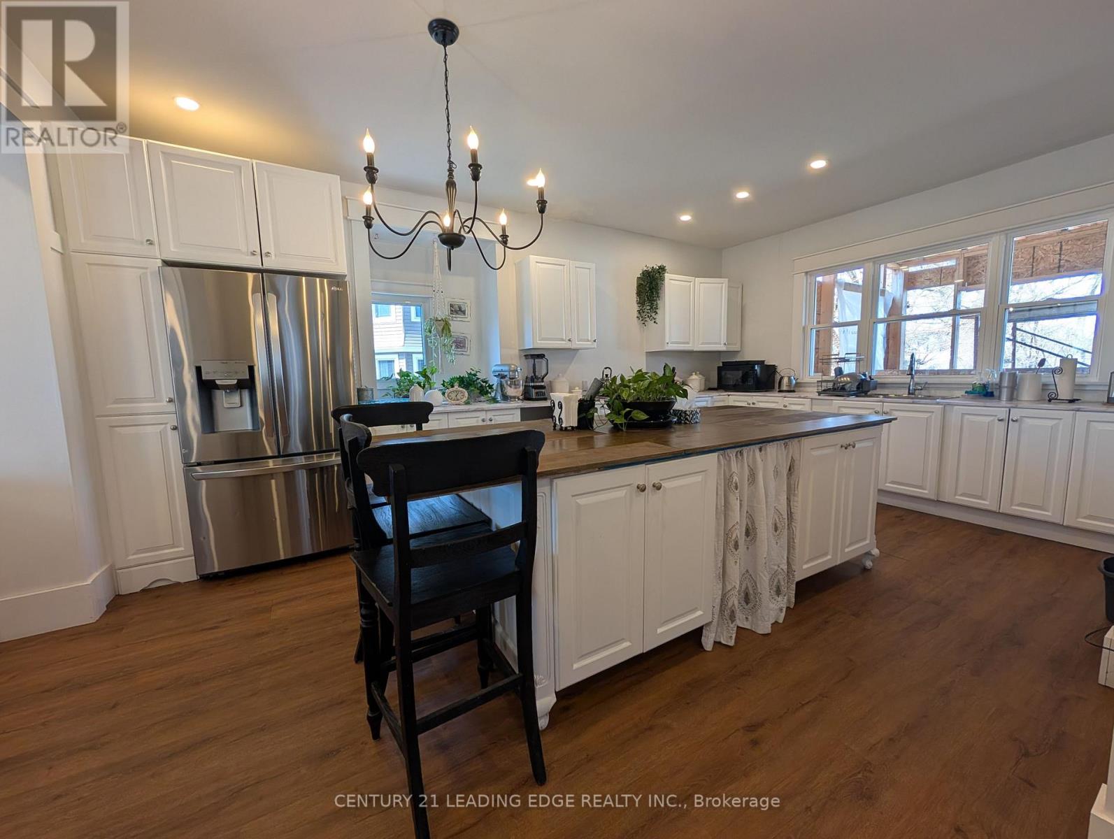 5969 Culp Street, Niagara Falls (Dorchester), Ontario  L2G 2B6 - Photo 6 - X12870804