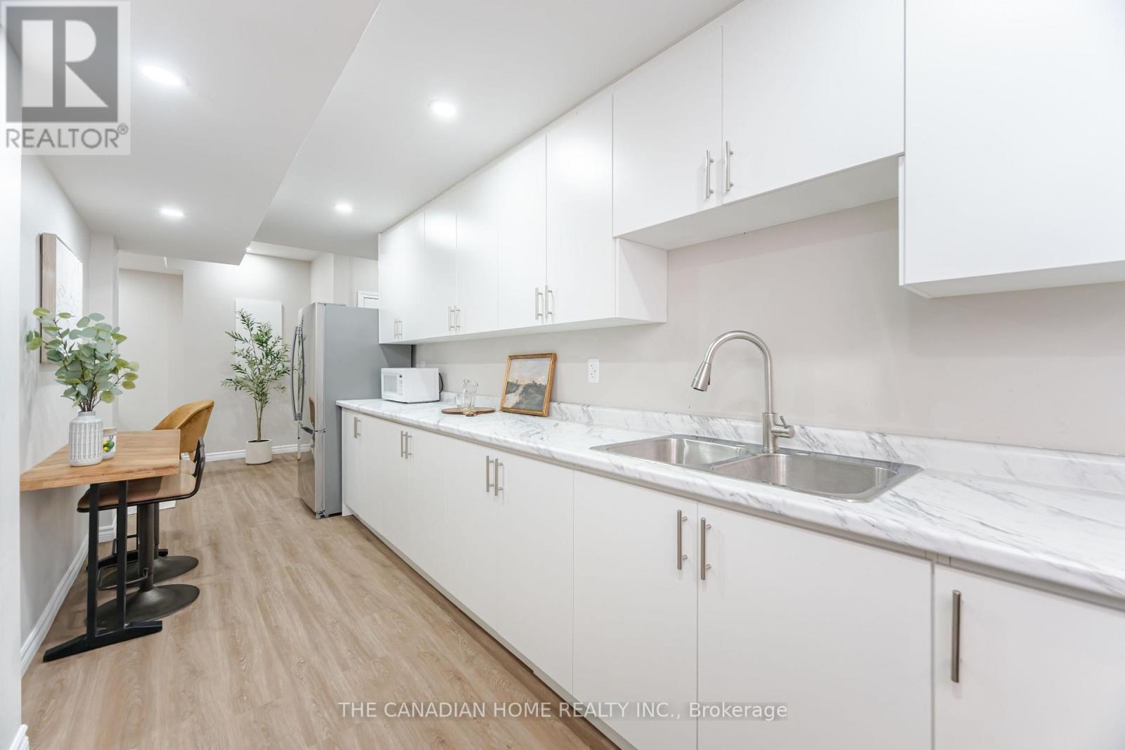 148 Starwood Drive, Guelph, Ontario  N1E 7G7 - Photo 40 - X12870824