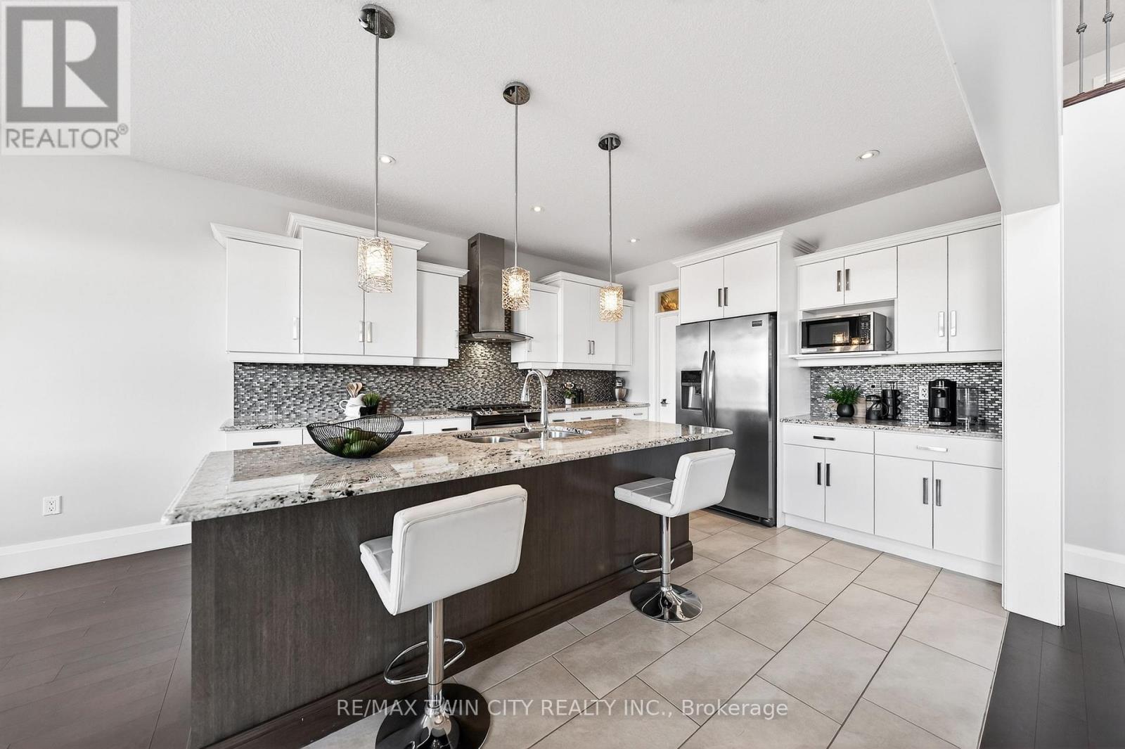 557 Millstream Drive, Waterloo, Ontario  N2K 0E1 - Photo 13 - X12870852