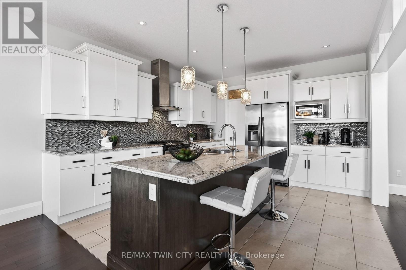 557 Millstream Drive, Waterloo, Ontario  N2K 0E1 - Photo 14 - X12870852