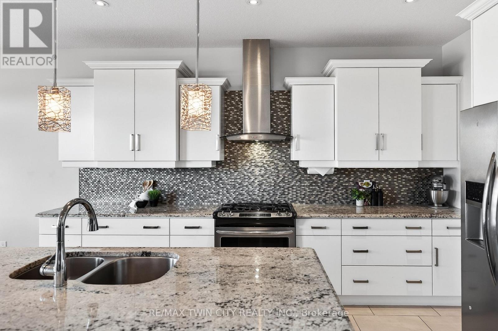 557 Millstream Drive, Waterloo, Ontario  N2K 0E1 - Photo 16 - X12870852