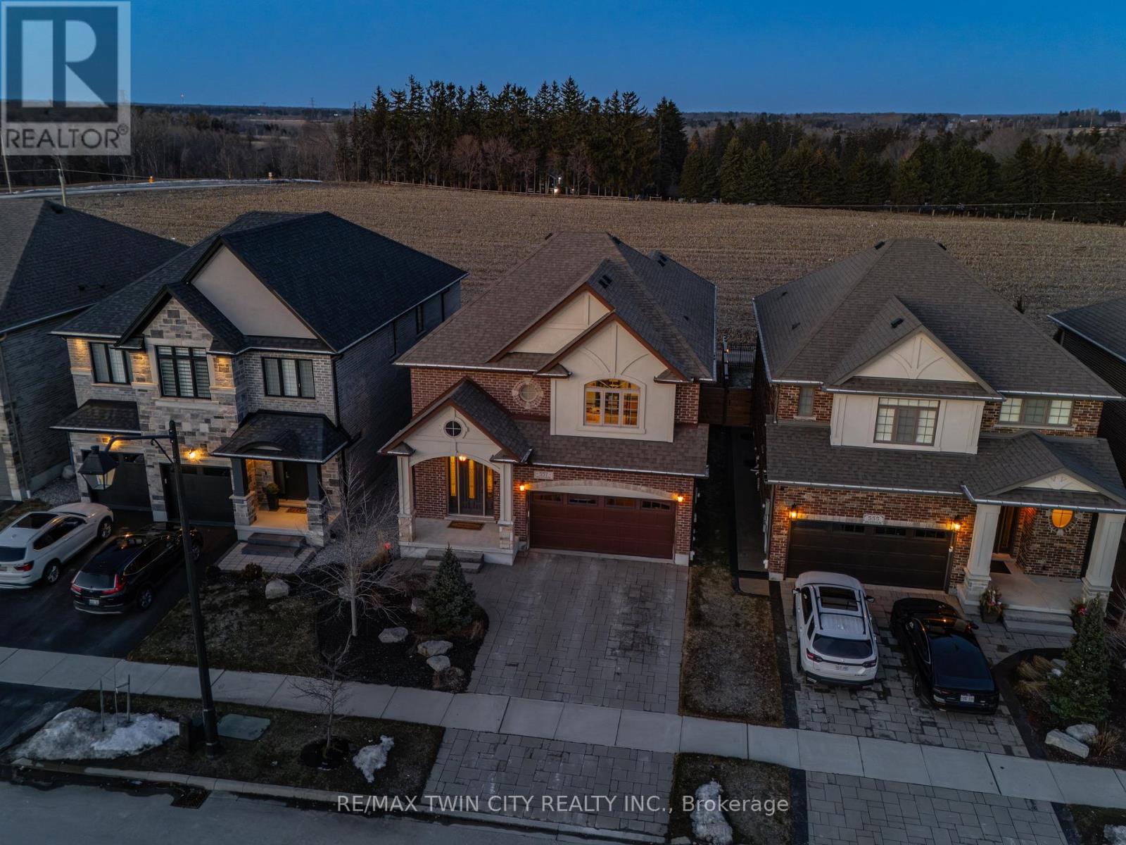 557 Millstream Drive, Waterloo, Ontario  N2K 0E1 - Photo 3 - X12870852