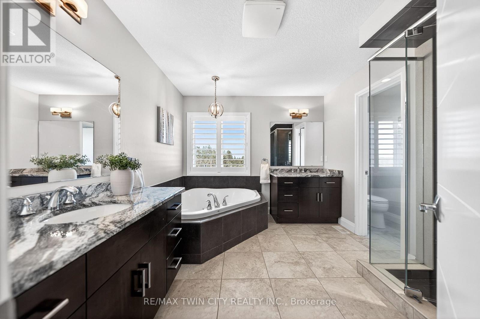 557 Millstream Drive, Waterloo, Ontario  N2K 0E1 - Photo 30 - X12870852