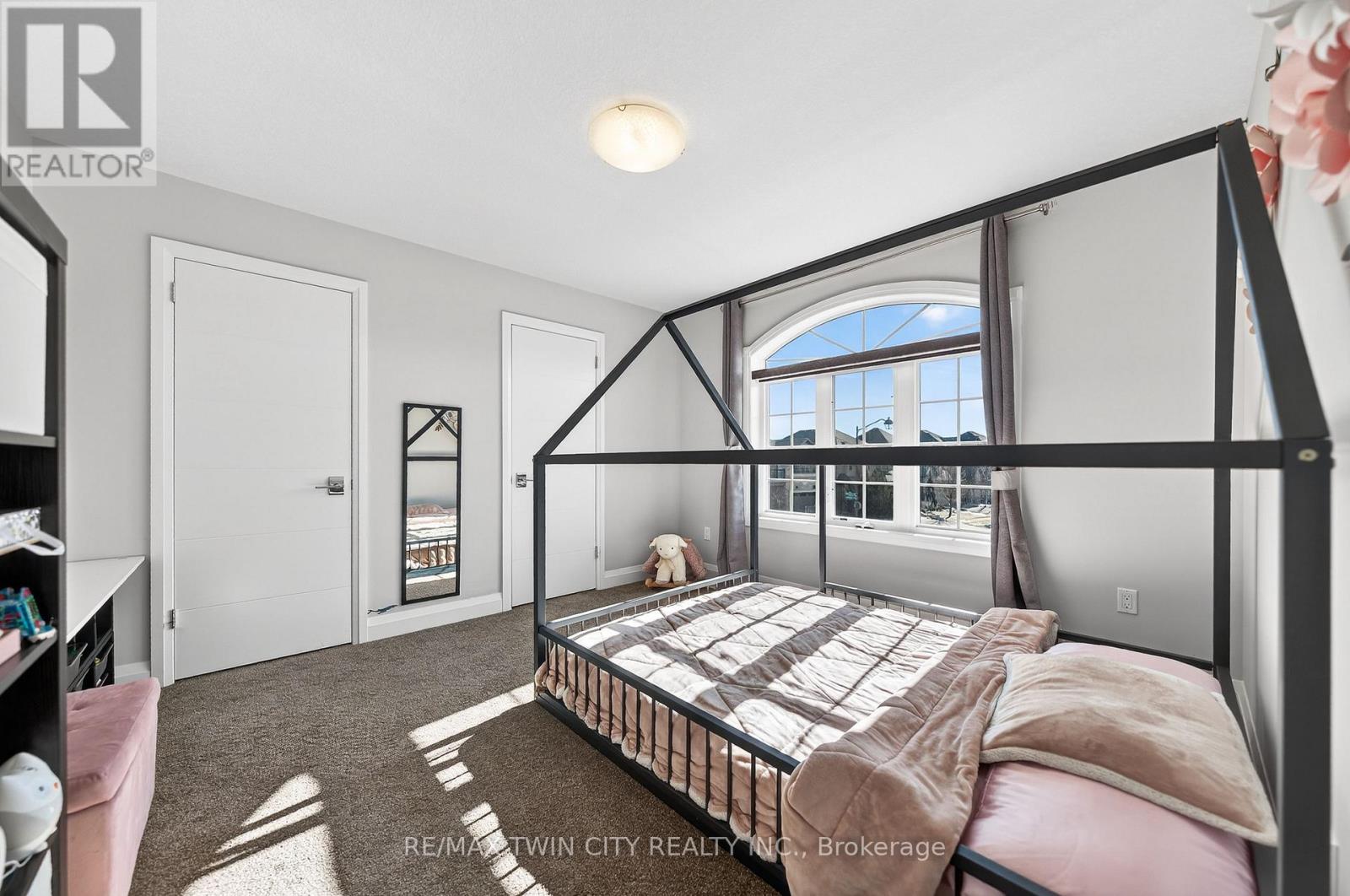 557 Millstream Drive, Waterloo, Ontario  N2K 0E1 - Photo 32 - X12870852