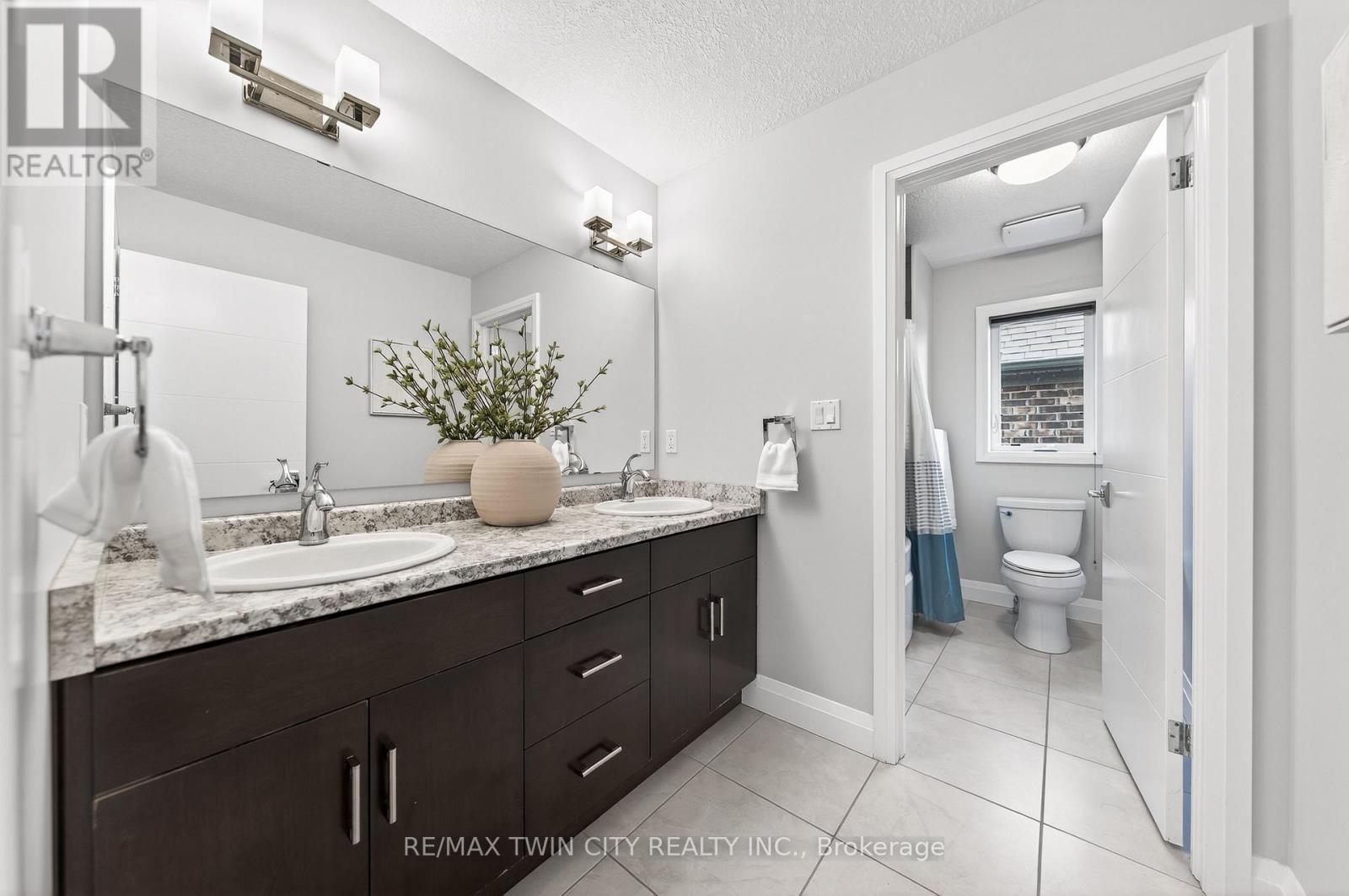 557 Millstream Drive, Waterloo, Ontario  N2K 0E1 - Photo 34 - X12870852