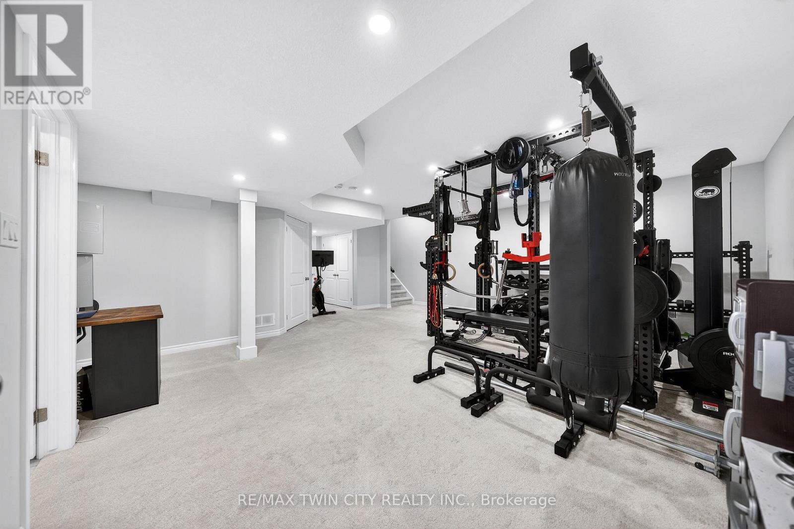 557 Millstream Drive, Waterloo, Ontario  N2K 0E1 - Photo 39 - X12870852