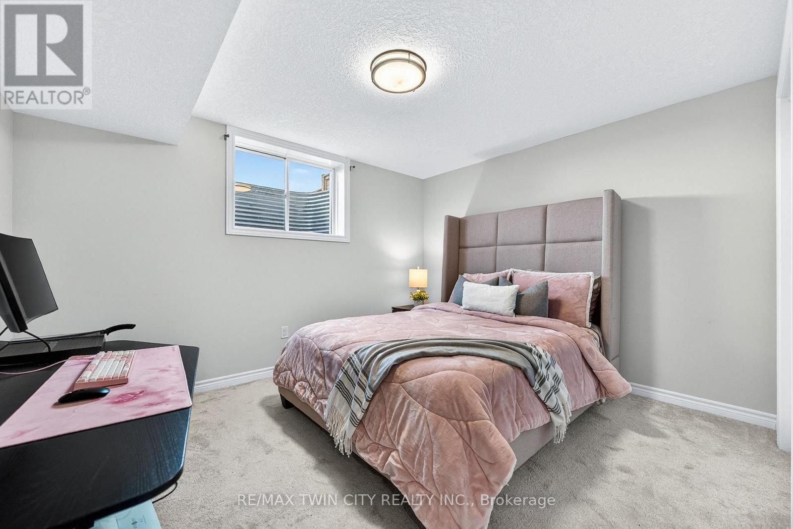 557 Millstream Drive, Waterloo, Ontario  N2K 0E1 - Photo 40 - X12870852