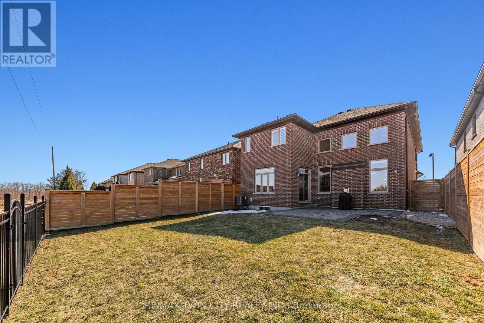 557 Millstream Drive, Waterloo, Ontario  N2K 0E1 - Photo 43 - X12870852