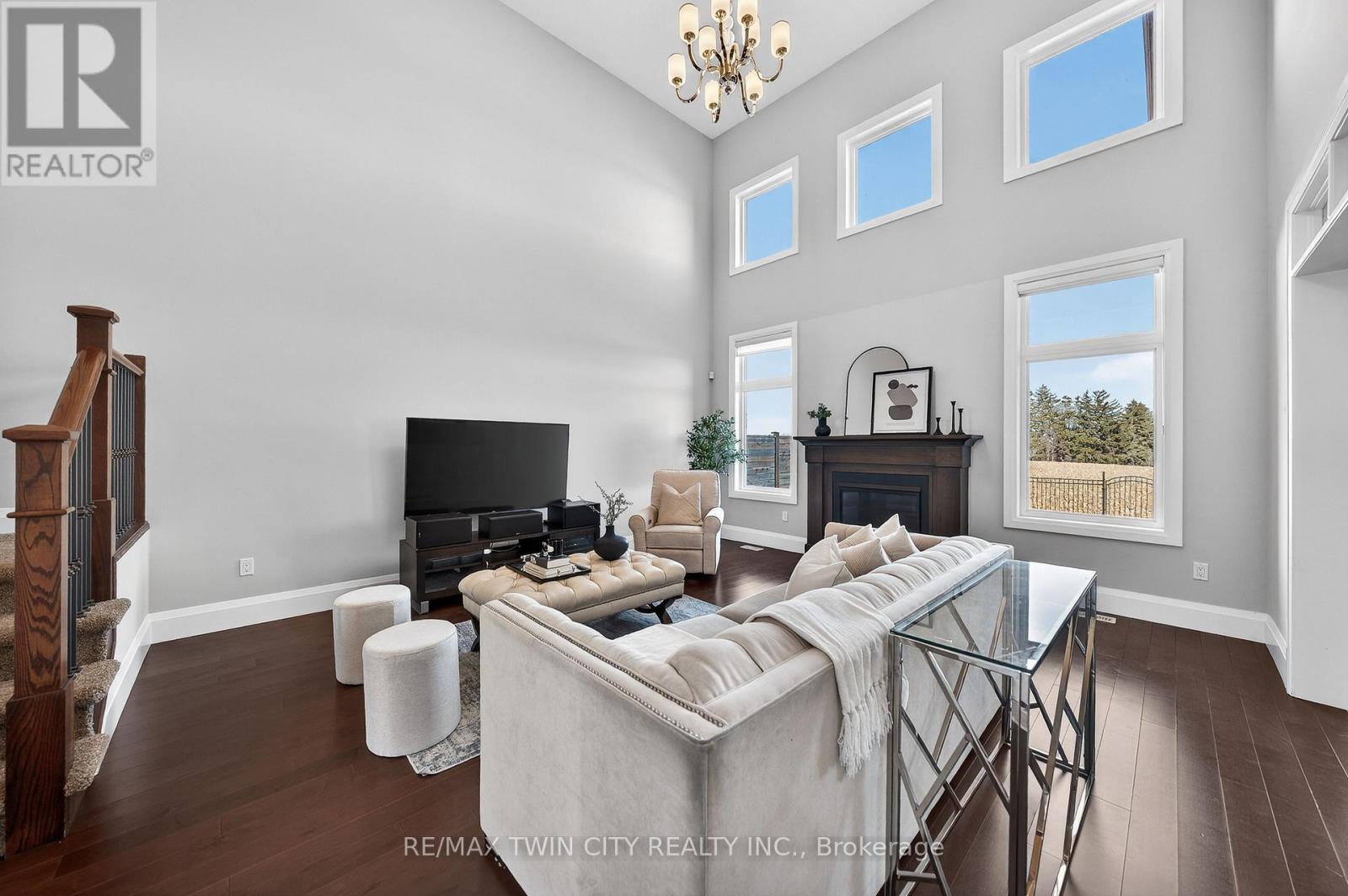 557 Millstream Drive, Waterloo, Ontario  N2K 0E1 - Photo 9 - X12870852