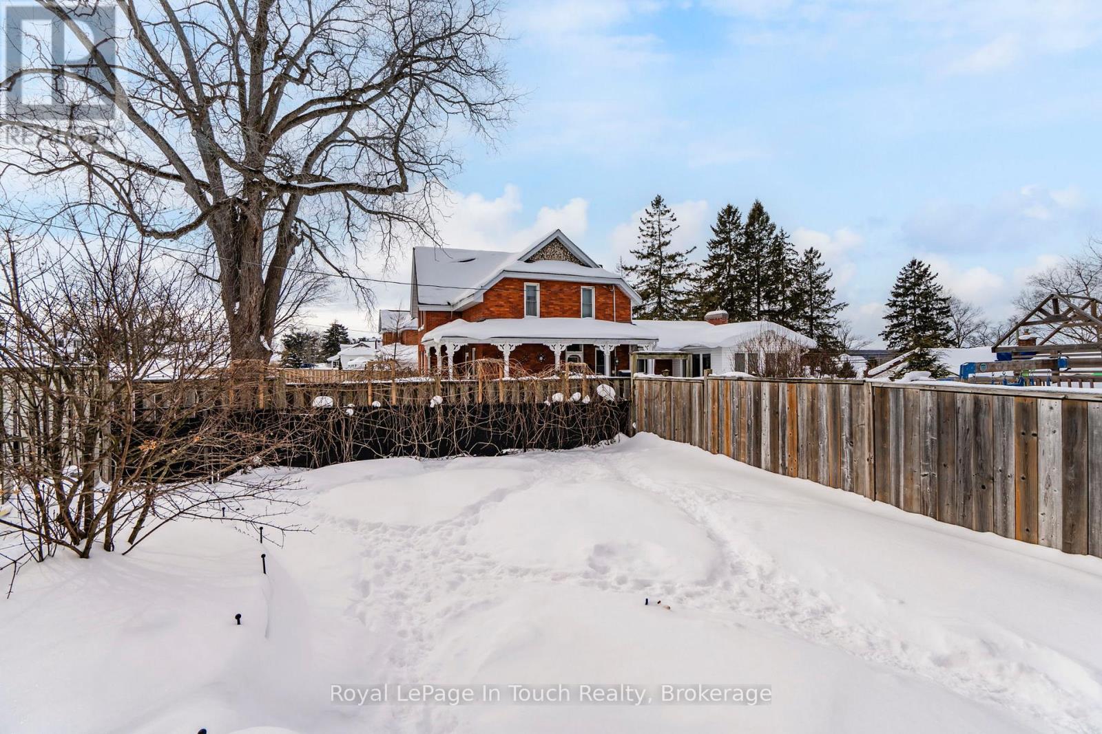 42 Owen Street, Penetanguishene, Ontario  L9M 1M8 - Photo 7 - S12787254