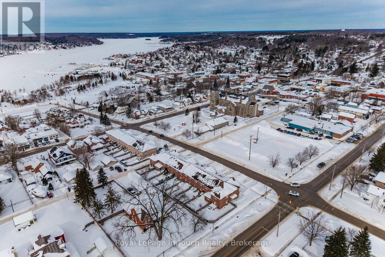 42 Owen Street, Penetanguishene, Ontario  L9M 1M8 - Photo 6 - S12787254