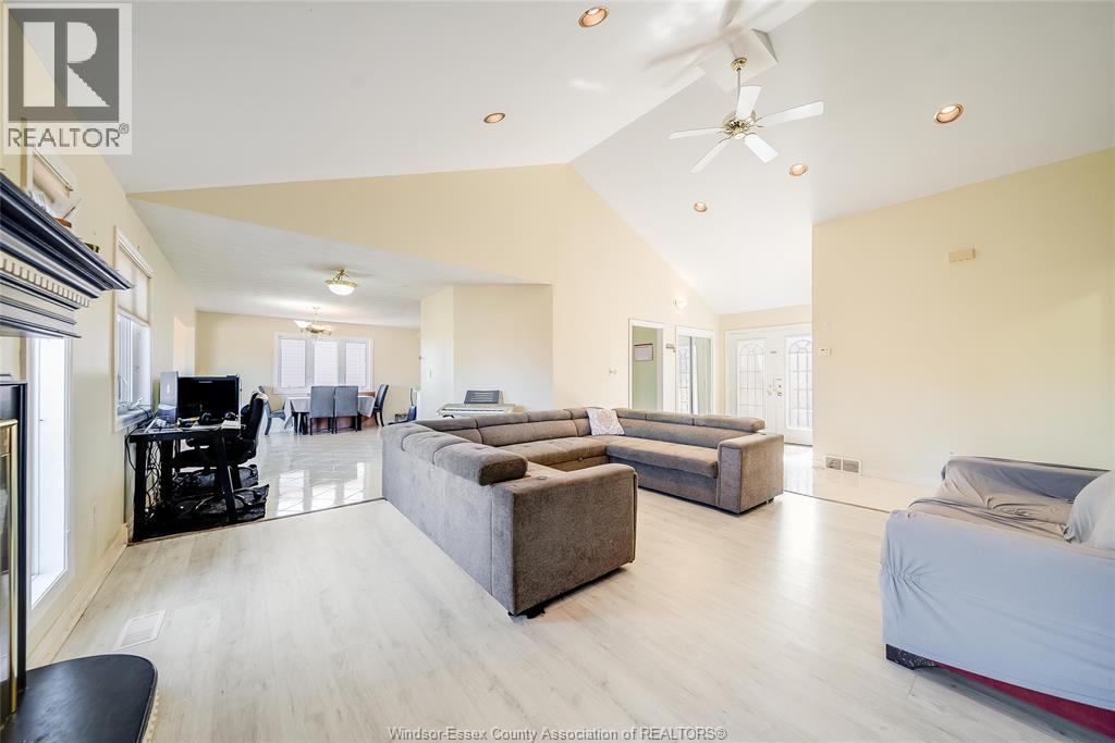 145 Ellison Street, Leamington, Ontario  N8H 5H9 - Photo 9 - 26005020