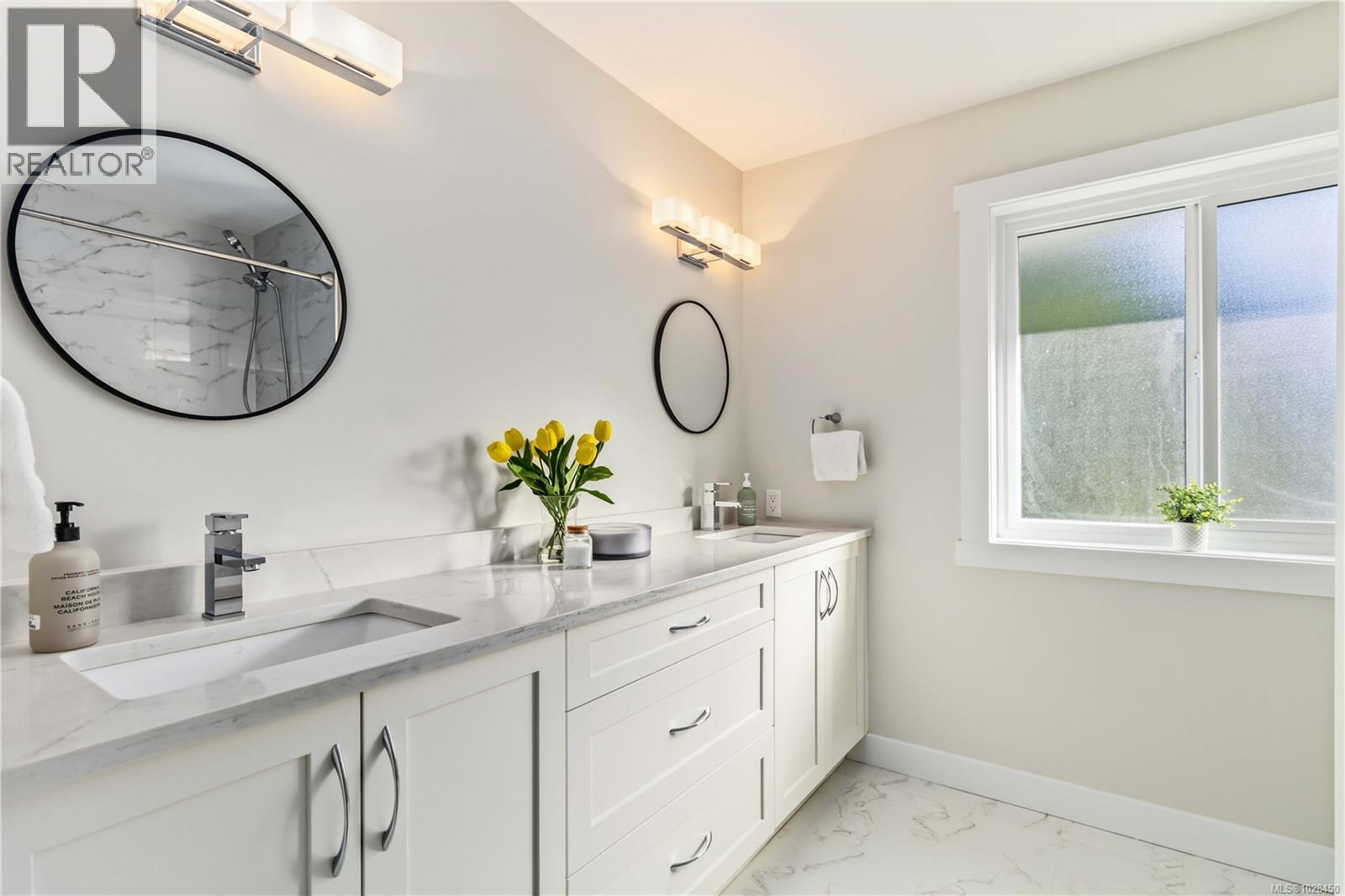 4120 Ambassy Pl, Saanich, British Columbia  V8X 2M4 - Photo 31 - 1028450