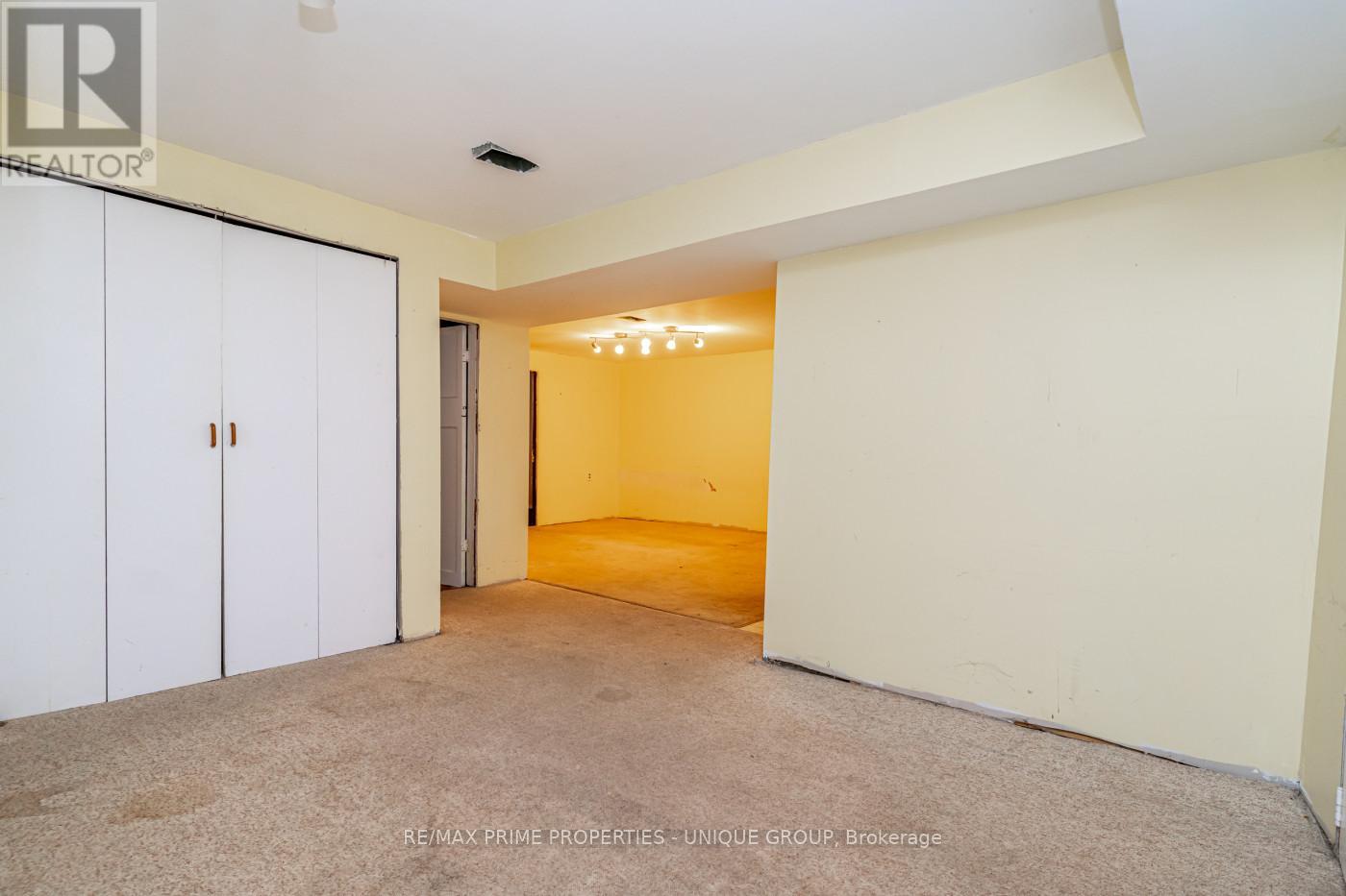 425 Centre Street E, Richmond Hill (Crosby), Ontario  L4C 1B8 - Photo 12 - N12867830