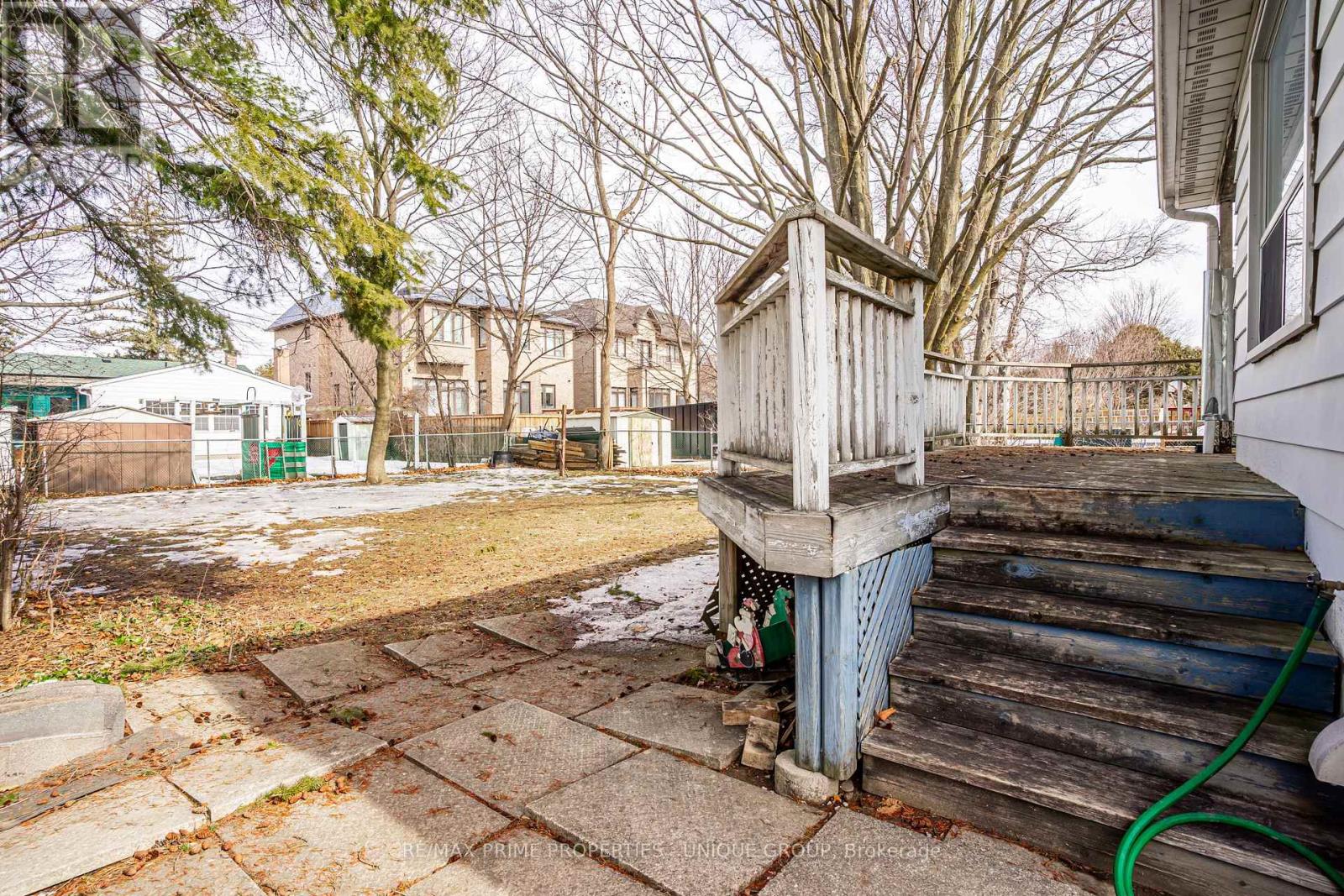 425 Centre Street E, Richmond Hill (Crosby), Ontario  L4C 1B8 - Photo 15 - N12867830