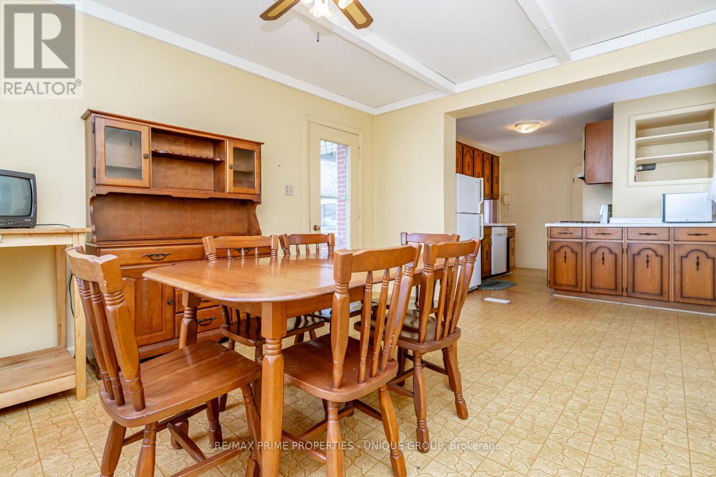 425 Centre Street E, Richmond Hill (Crosby), Ontario  L4C 1B8 - Photo 7 - N12867830