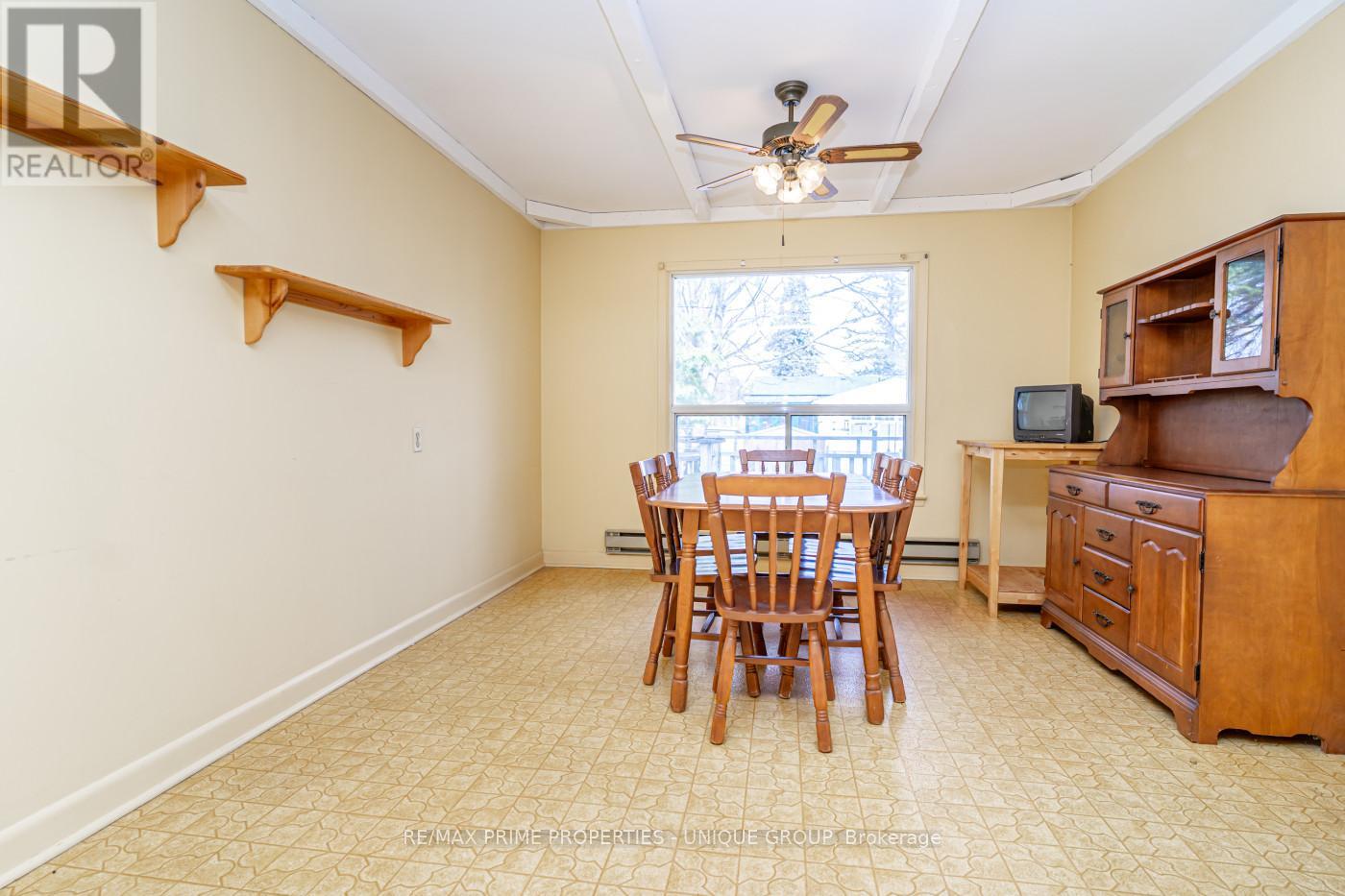 425 Centre Street E, Richmond Hill (Crosby), Ontario  L4C 1B8 - Photo 8 - N12867830