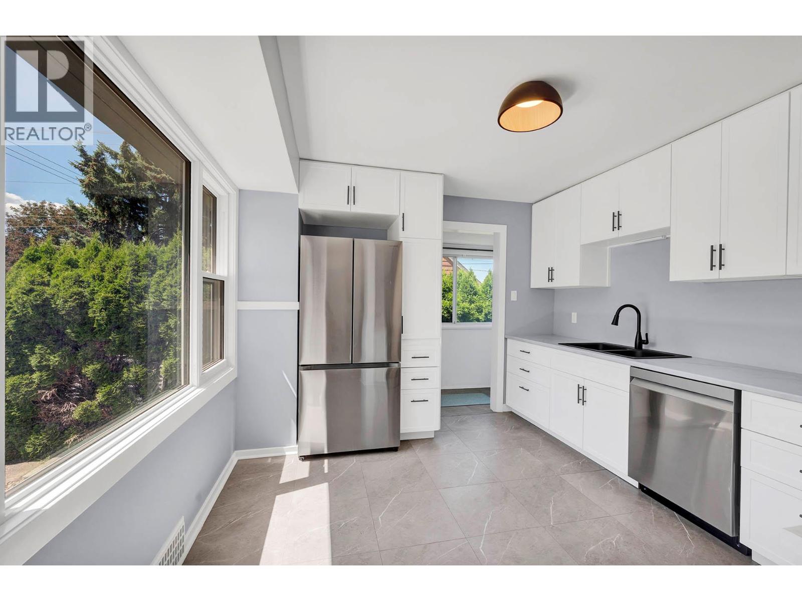 1314 Pine Crescent, Kamloops, British Columbia  V2C 2Z1 - Photo 6 - 10376393