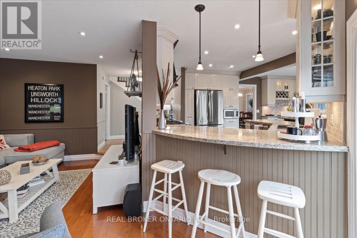 3182 Tania Crescent, Burlington (Headon), Ontario  L7M 3M7 - Photo 14 - W12700030