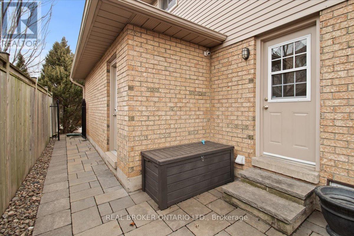 3182 Tania Crescent, Burlington (Headon), Ontario  L7M 3M7 - Photo 39 - W12700030