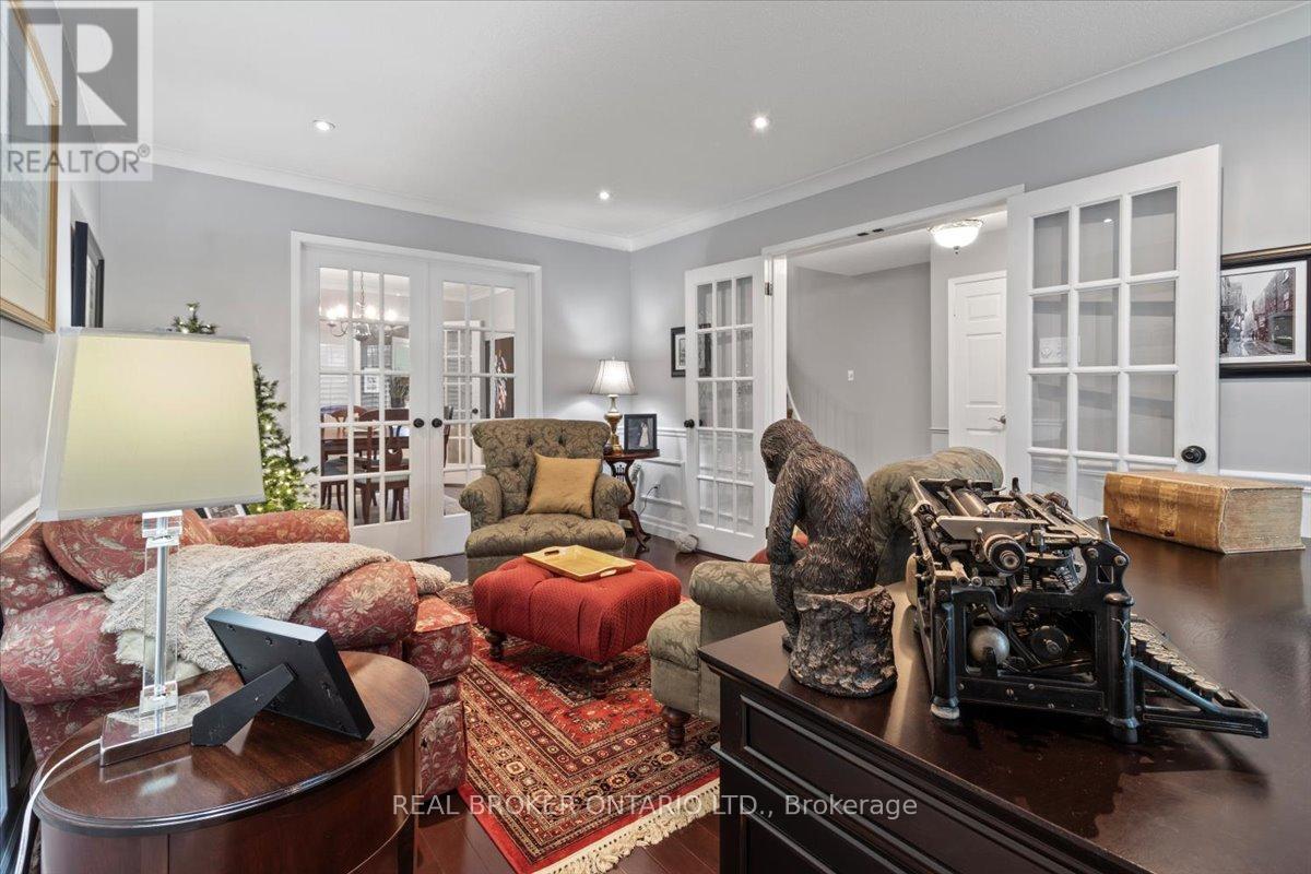 3182 Tania Crescent, Burlington (Headon), Ontario  L7M 3M7 - Photo 6 - W12700030