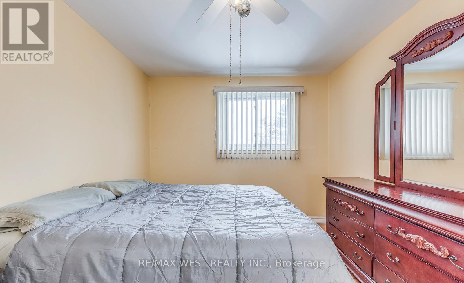 43 Flamingo Crescent, Brampton (Southgate), Ontario  L6T 2G6 - Photo 28 - W12862262