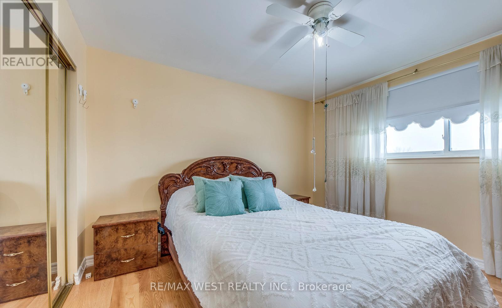 43 Flamingo Crescent, Brampton (Southgate), Ontario  L6T 2G6 - Photo 24 - W12862262