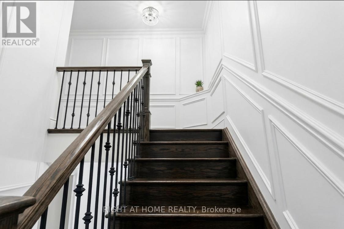 34 Possession Crescent, Brampton, Ontario  L6P 4K3 - Photo 8 - W12868474