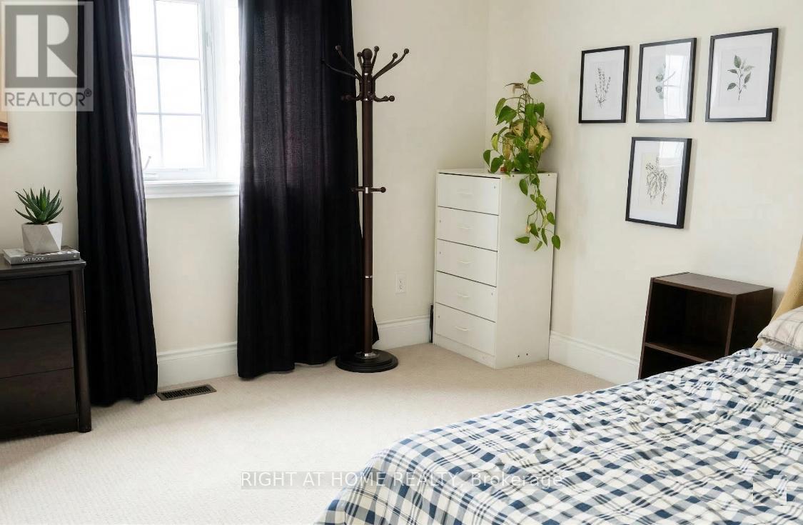 34 Possession Crescent, Brampton, Ontario  L6P 4K3 - Photo 11 - W12868474