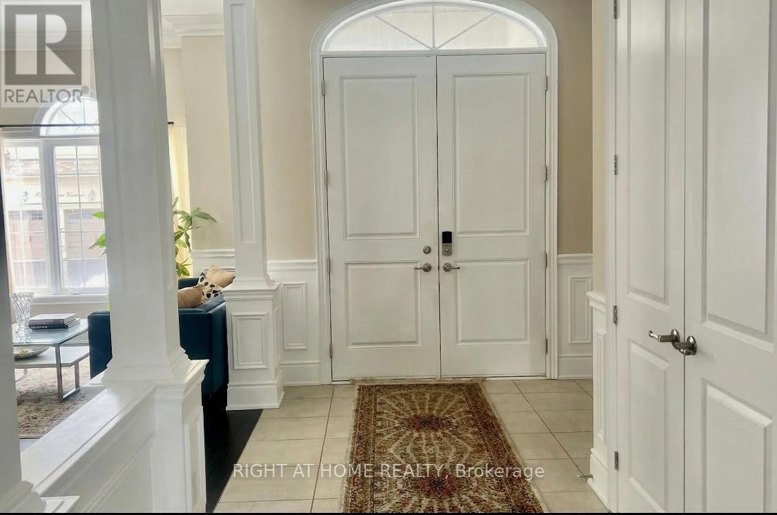 34 Possession Crescent, Brampton, Ontario  L6P 4K3 - Photo 2 - W12868474