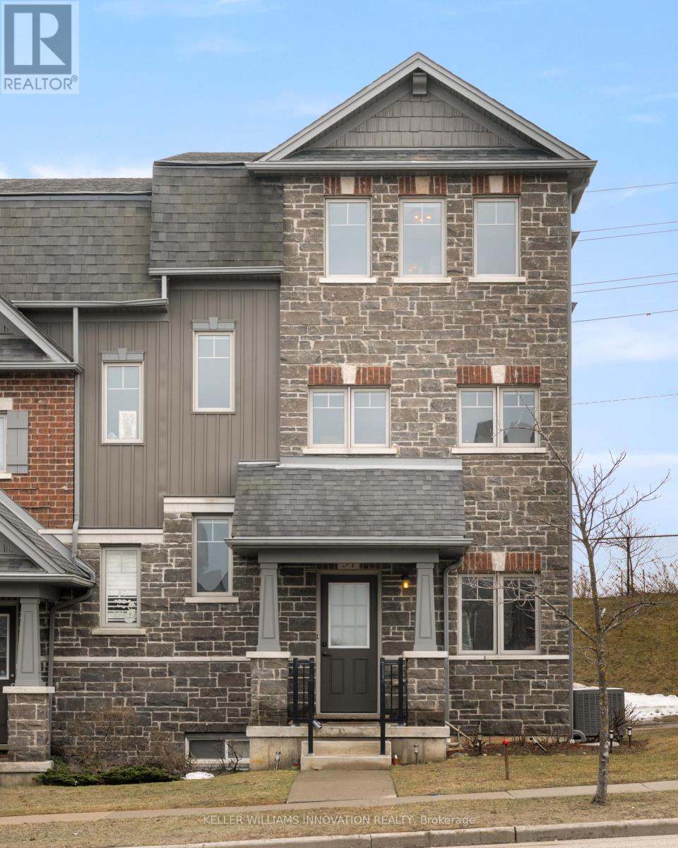 30 - 31 Eliza Avenue, Waterloo, Ontario  N2E 0G2 - Photo 2 - X12870166