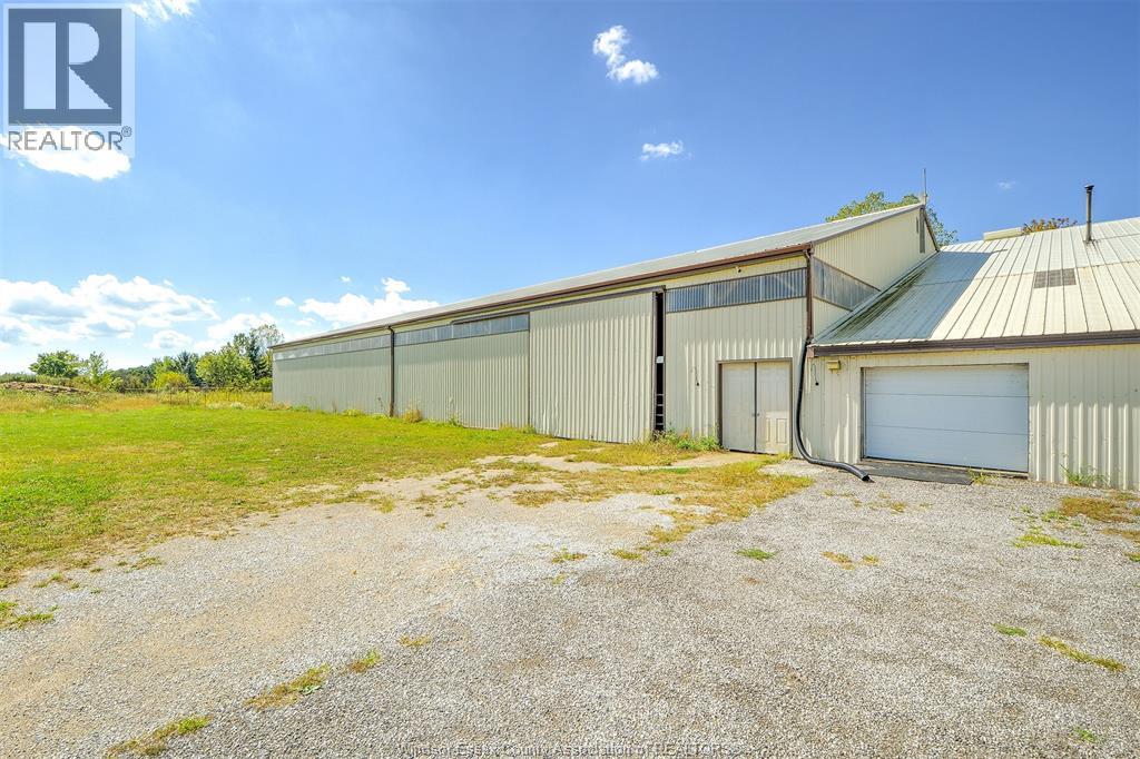 6400 Walker, Tecumseh, Ontario  N0R 1L0 - Photo 3 - 26000580