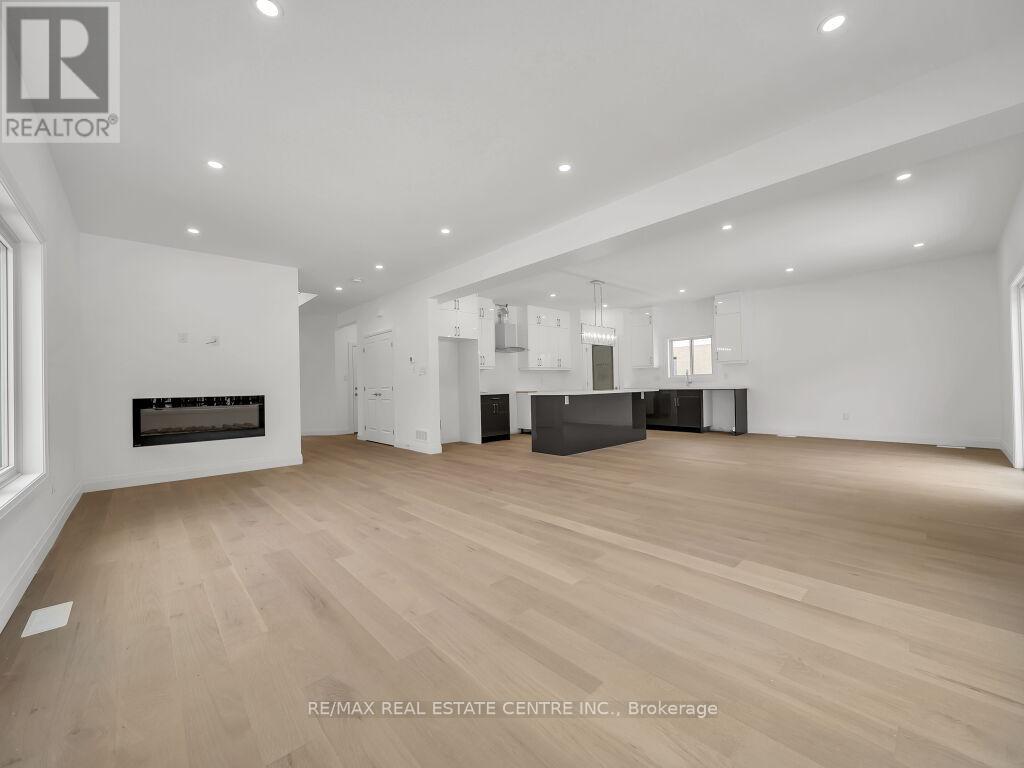 Lot 25 - 845 Darnley Boulevard, London South (South U), Ontario  N6M 0L9 - Photo 12 - X12843958